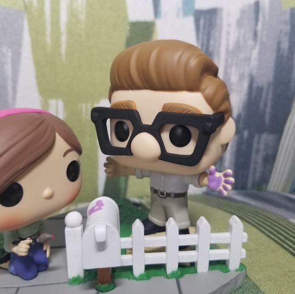 Funko Pop Disney Pixar’s UP Carl & Ellie 2020 Fall Convention Limited Edition - Picture 5 of 15